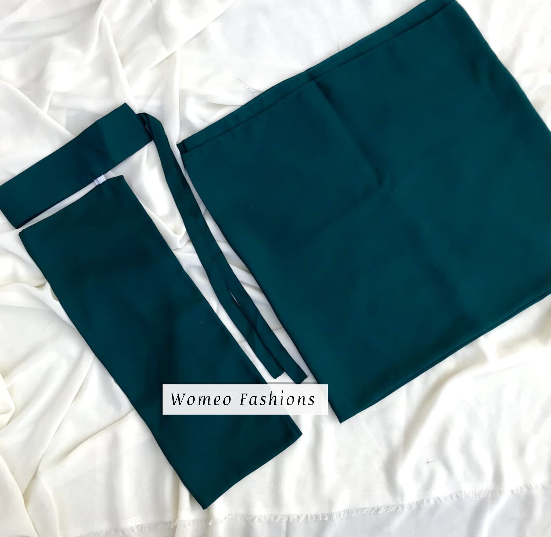 Dark green chiffon hijab with matching Saudi niqab 2-piece set – Womeo Pakistan